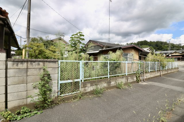 足利市助戸新山町の売地の外観