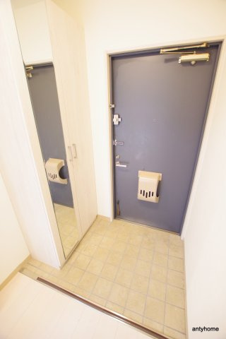 ヒルズ扇町　仲介手数料無料の玄関