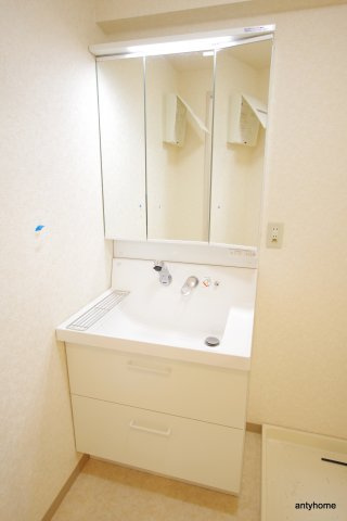 ヒルズ扇町　仲介手数料無料の洗面所