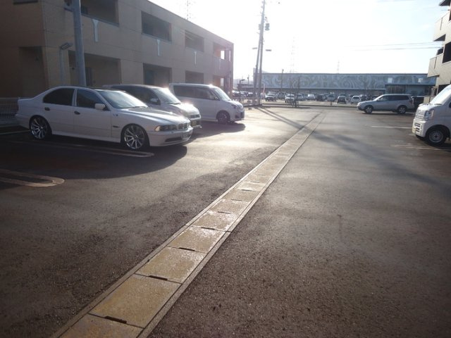 アイビスの駐車場
