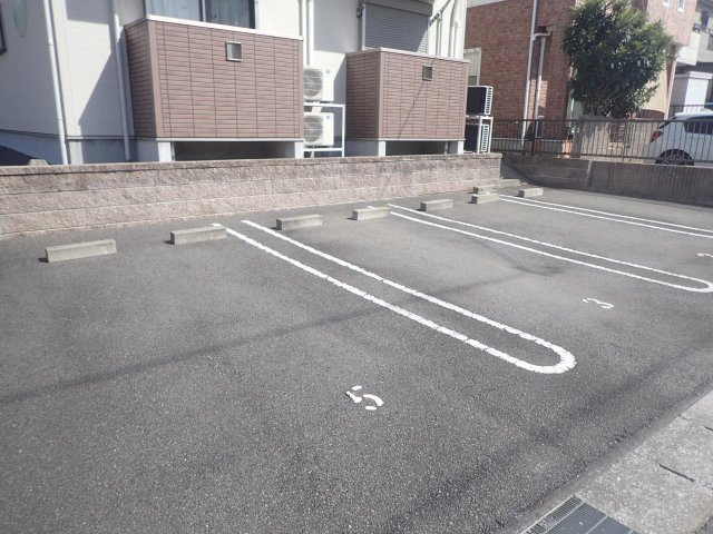 カモミールの駐車場