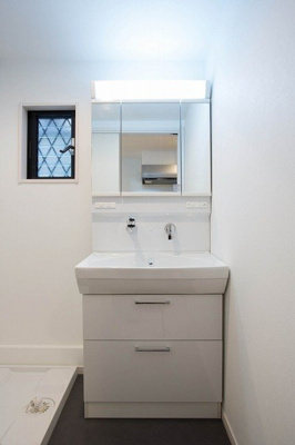 【独立洗面台】 | ラ・ヴィータ大宮 | 別号室の写真になります。現況優先。