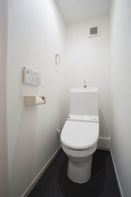 【トイレ】 | ラ・ヴィータ大宮 | 別号室の写真になります。現況優先。