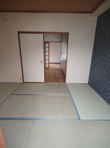 【和室】 | 石戸マンション | 和室ならではの温かな和の空間で寛ぎの時間を過ごせます