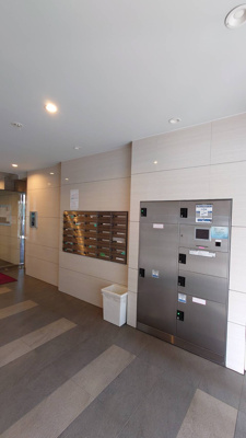 【エントランス】 | ブルーシエル西新井大師 | 宅配BOX　防犯カメラ