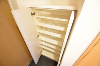 【その他】 | エスリード福島駅前 | たっぷりとした収納スペースです