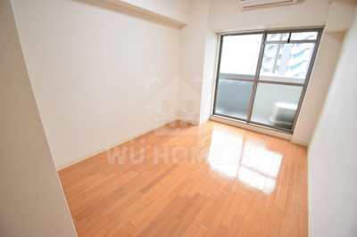 【内装】 | エスリード福島駅前 | おしゃれな居間です