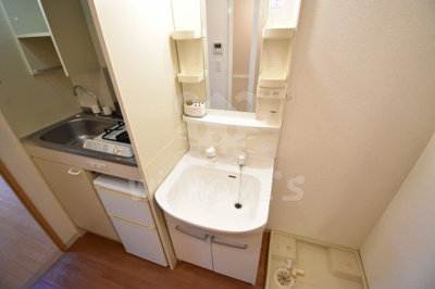 【独立洗面台】 | エスリード福島駅前 | 独立洗面台で身支度をすべて済ませてしまいましょう