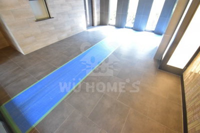 【エントランス】 | スプランディッドV | 毎日通るエントランスはこのようになっています