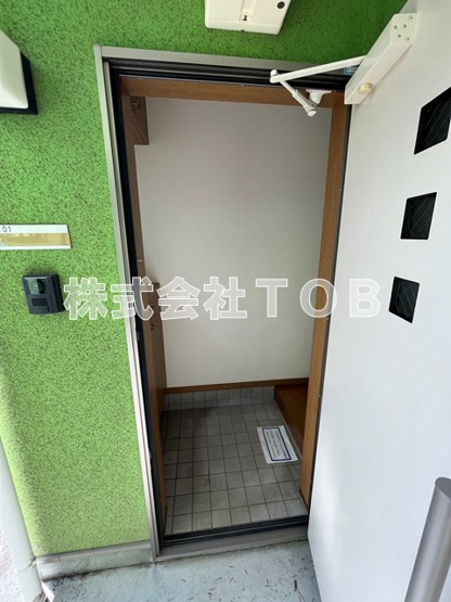 【玄関】 | リトルフォレスト-女性限定- | ※別号室参考写真