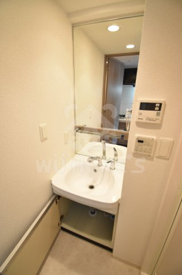 【その他】 | プレサンス野田阪神駅前ザ・プレミアム | 独立洗面台で身支度をすべて済ませてしまいましょう