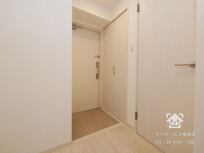 【玄関】 | フォーリアライズ阿波座ウエスト | 玄関