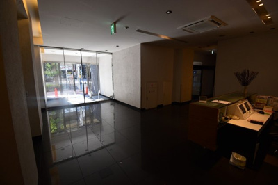 【ロビー】 | 梅田レジデンスTOWER | ゆとりのあるロビーです