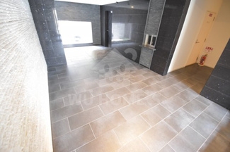 【エントランス】 | 建物の内部です