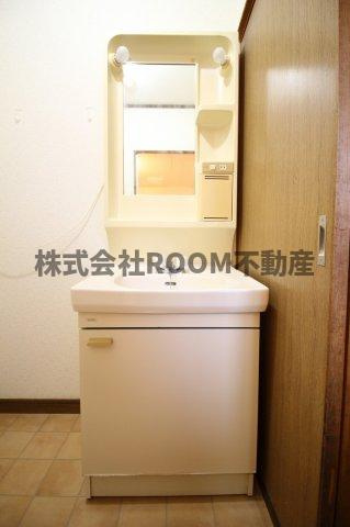 BLISS（ブリス）の独立洗面台|独立洗面台、小物を置くことができて便利です