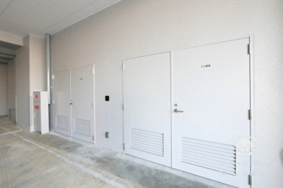 【その他共用部分】 | MELDIA CREST TAPP NAMBA-WEST | 敷地内ゴミ置き場