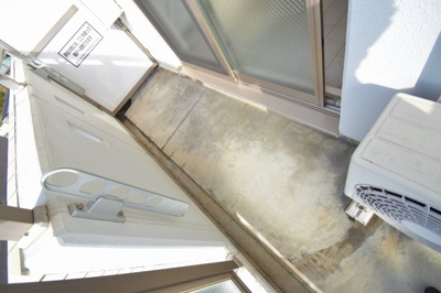 【その他】 | インベスト北梅田 | バルコニーからの眺めを楽しみながら食事をしませんか