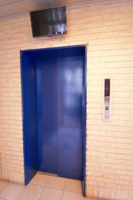 【その他】 | インベスト北梅田 | エレベーター