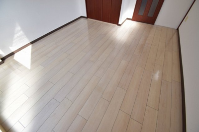 【洋室】 | インベスト北梅田 | 明るい洋室です