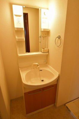 【独立洗面台】 | インベスト北梅田 | 使いやすい独立洗面台です