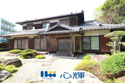 【外観】 | 宇部市野中三丁目中古2階建 | 和瓦葺の重厚で格式のある外観。