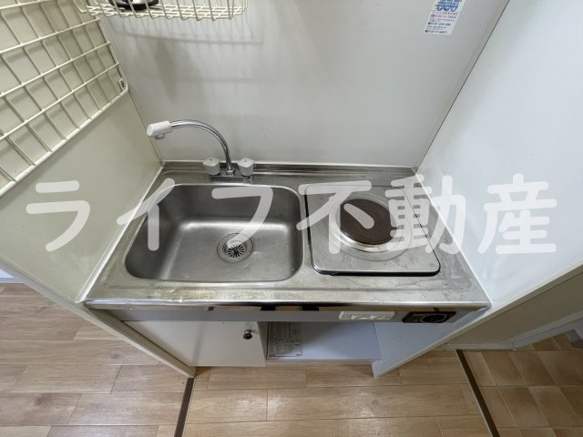 ハイツ八戸ノ里のキッチン|コンパクトなキッチンで掃除もラクラク