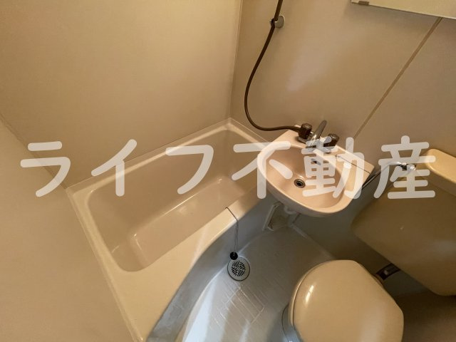 ハイツ八戸ノ里の浴室|きれいなお風呂です