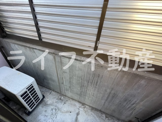 ハイツ八戸ノ里のバルコニー|外からの目が気にならないバルコニーで洗濯物が干せます