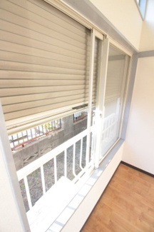 【設備】 | シャトル相生 | シャッター付