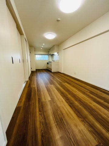 仲介手数料0円！！ハイライク栄ハイツの居間・リビング