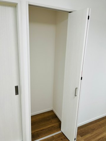 仲介手数料0円！！ハイライク栄ハイツの収納