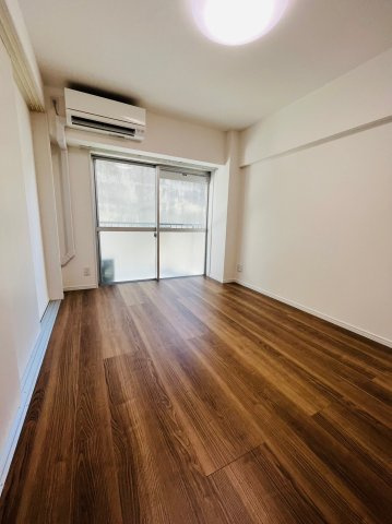 仲介手数料0円！！ハイライク栄ハイツの居間・リビング