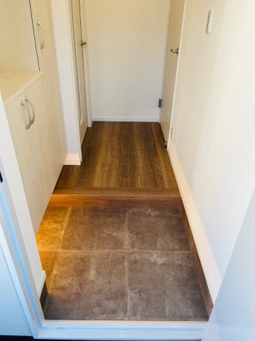 仲介手数料0円！！ハイライク栄ハイツの玄関