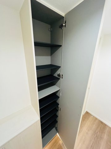 仲介手数料0円！！ハイライク栄ハイツの収納