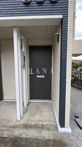 エルーセラハイツのエントランス