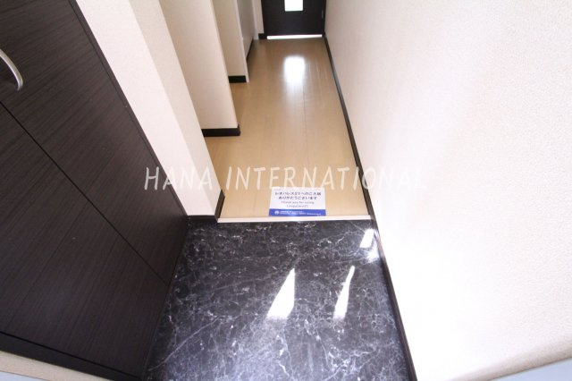 エルーセラハイツの玄関