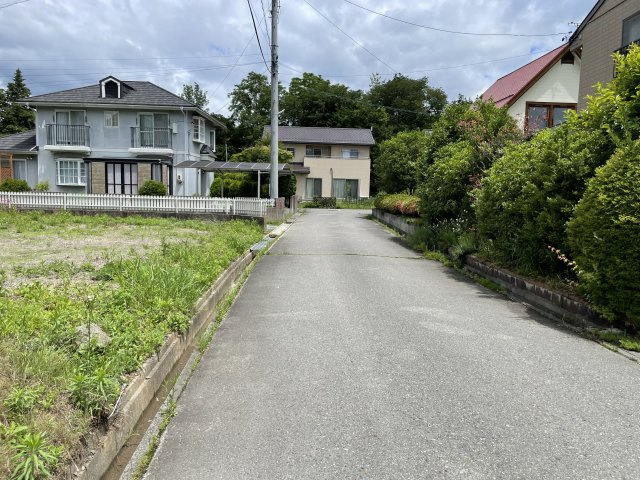 伊那市東春近（殿島団地）の前面道路含む現地写真