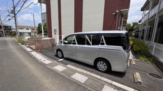 レオネクストＬＡＮの駐車場