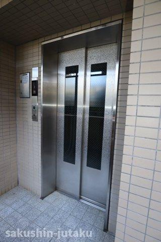 ライオンズガーデン津田沼のその他共用部分|エレベーター２基ございます。