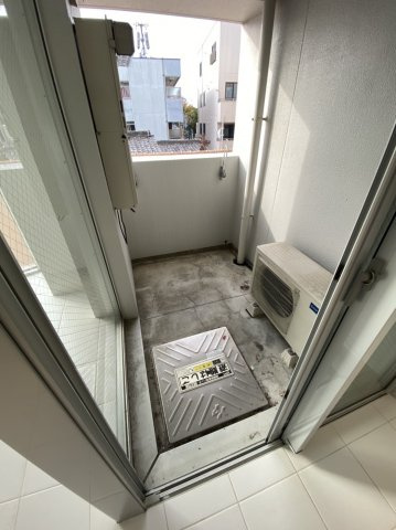 【バルコニー】 | ラークスパ岡町