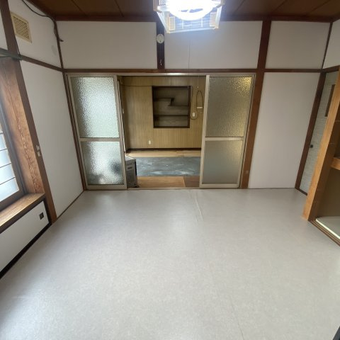 本輪西町５丁目３１－１３借家の和室|きれいな和室です