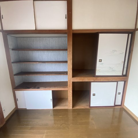 本輪西町５丁目３１－１３借家の収納|専用の収納スペースです