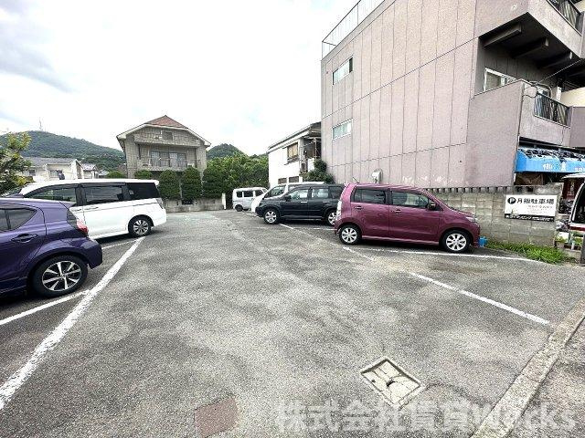 ガーデンヒルズ城南Ⅶの駐車場