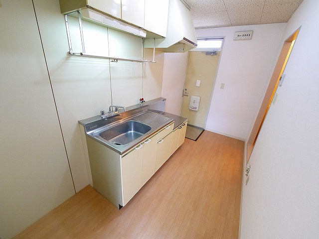 西山ハイツのキッチン|使いやすいキッチンです