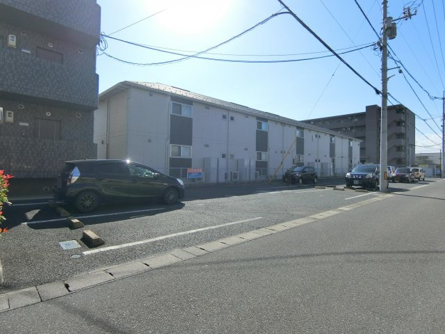 スカイマンションBの駐車場