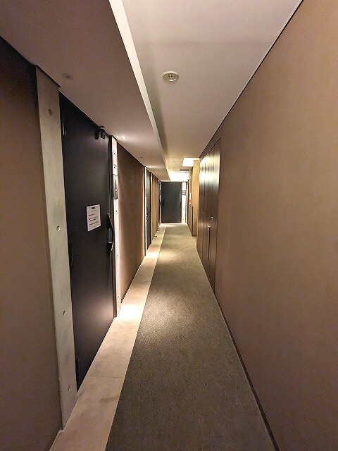 クレヴィアリグゼ日暮里根岸の設備|雨に濡れず、外から見られない、優雅な内廊下です