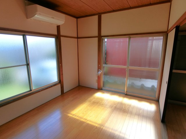 酒造（ミキ）貸家7号棟の洋室