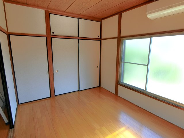 酒造（ミキ）貸家7号棟の洋室