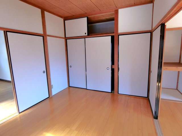 酒造（ミキ）貸家7号棟の洋室