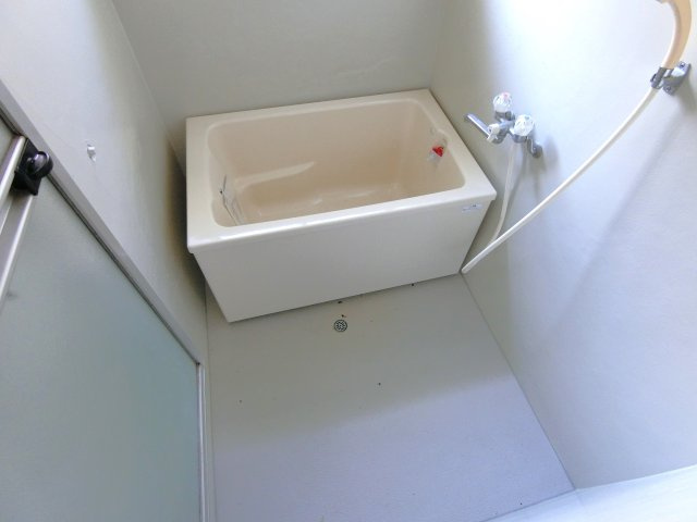 酒造（ミキ）貸家7号棟の浴室